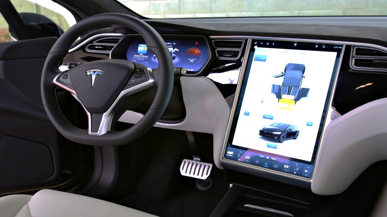 Tesla Model X Hacked by Chinese Hackers